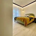 Zuraw Z Widokiem Na Jezioro Drweckie Royal Aparts Apartment Ostroda