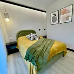 Apartment Zuraw Z Widokiem Na Jezioro Drweckie Royal Aparts Ostroda
