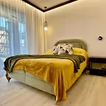 Zuraw Z Widokiem Na Jezioro Drweckie Royal Aparts Apartment