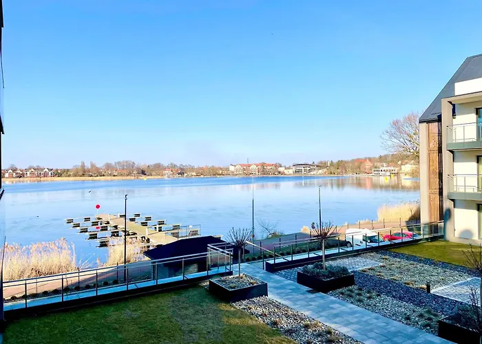 Zuraw Z Widokiem Na Jezioro Drweckie Royal Aparts